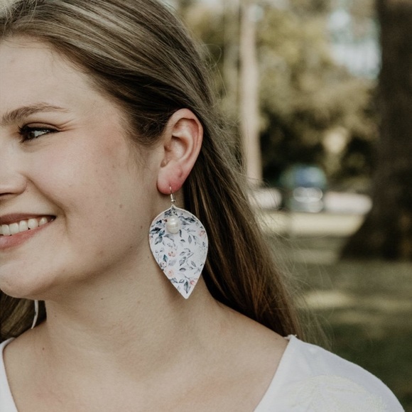 Floral Leather Leaf Earrings - Picture 5 of 7